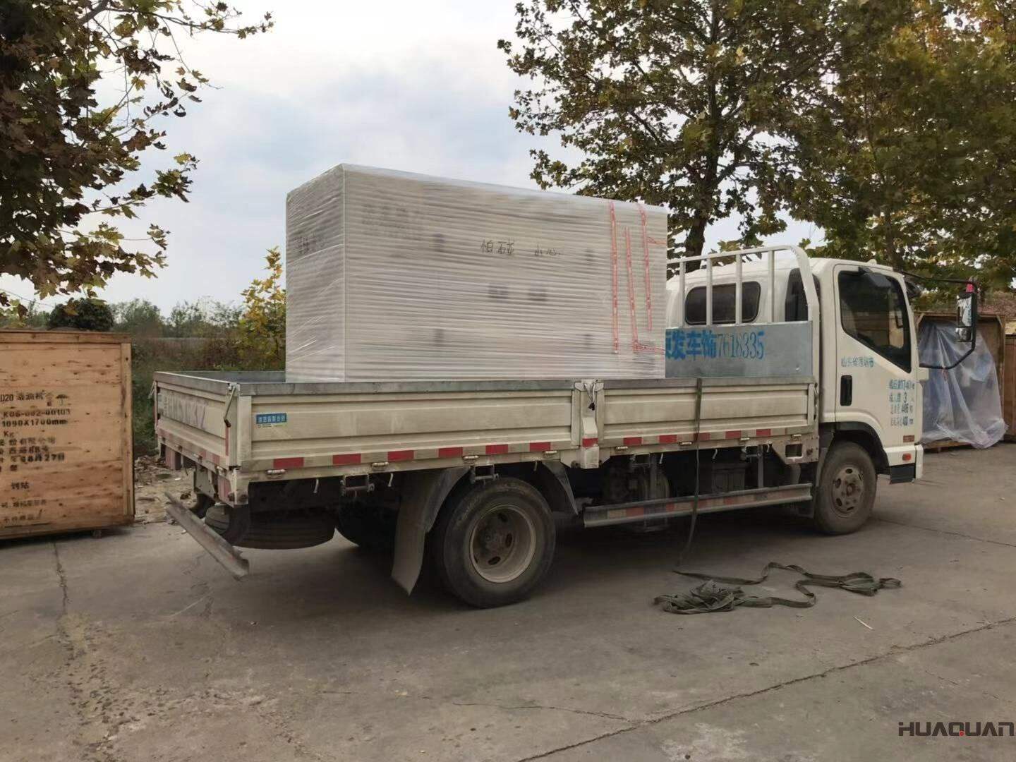 河南路先生10月25日從華全動力采購了一臺400kw自動化柴油發電機組，現已順利發往目的地