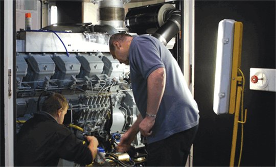 華全專業(yè)維修師傅:當(dāng)發(fā)電機(jī)組發(fā)生故障時(shí) 沒(méi)有一個(gè)零件是無(wú)辜的